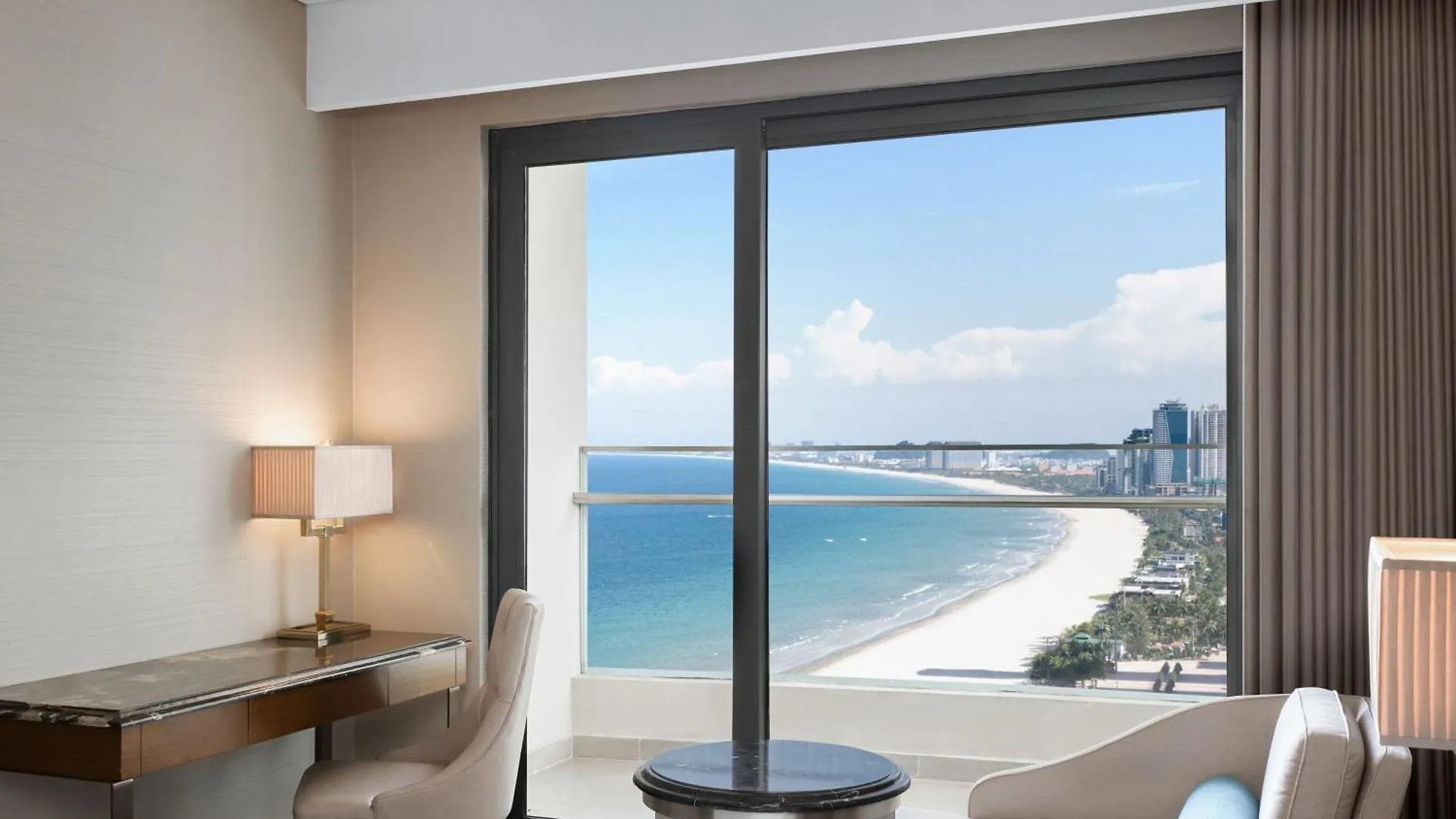 ***** מלון Four Points By Sheraton Danang וייטנאם