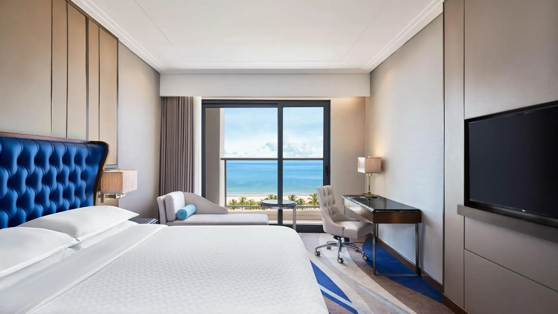 Four Points By Sheraton Danang 5*,
