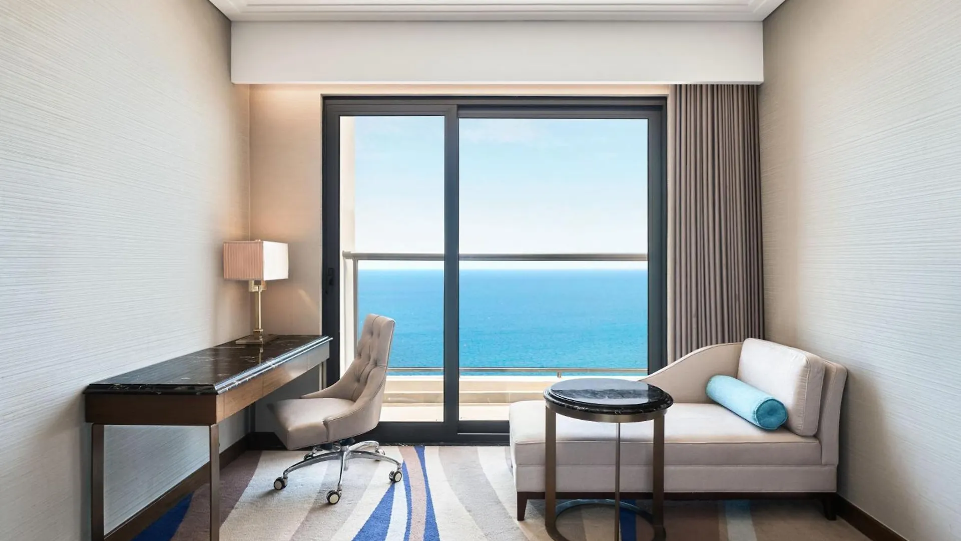 ***** Hotel Four Points By Sheraton Danang Vietnam
